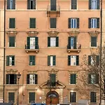 Sunny Flat In Elegant Building Close To Colosseum
